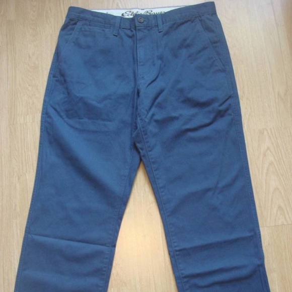 Eddie Bauer Classic Fit Chino - Picture 3 of 6